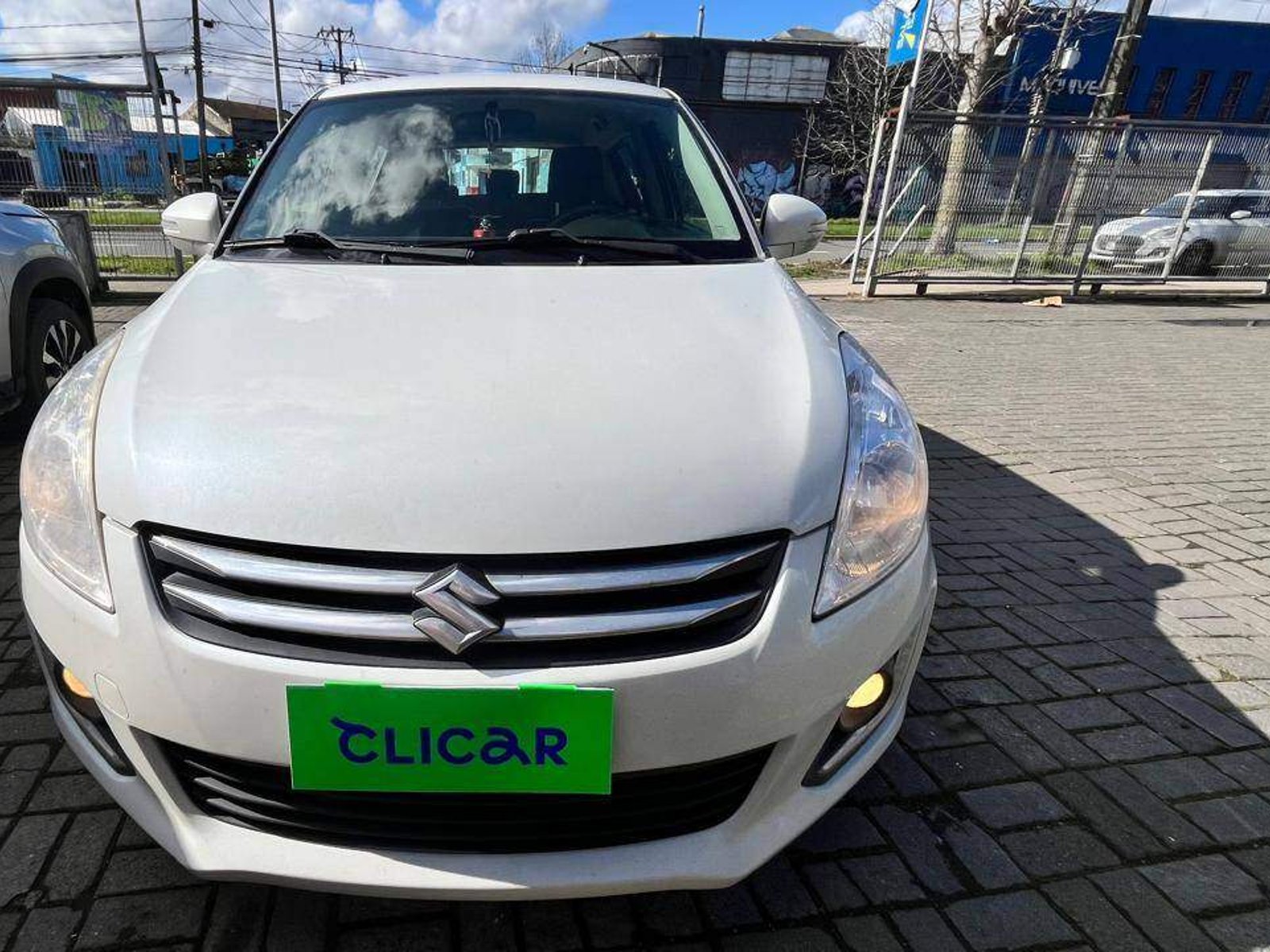 Suzuki Swift 1.2 Glx 4x2 Hb Ac At 5p 2017 - Foto 2 de 5