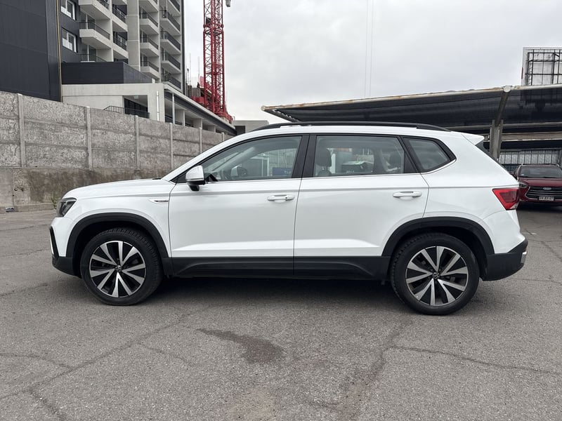 Volkswagen Taos 1.4 Tsi Comfortline 4x2 At 5p 2025 - Imagen 4 de 8