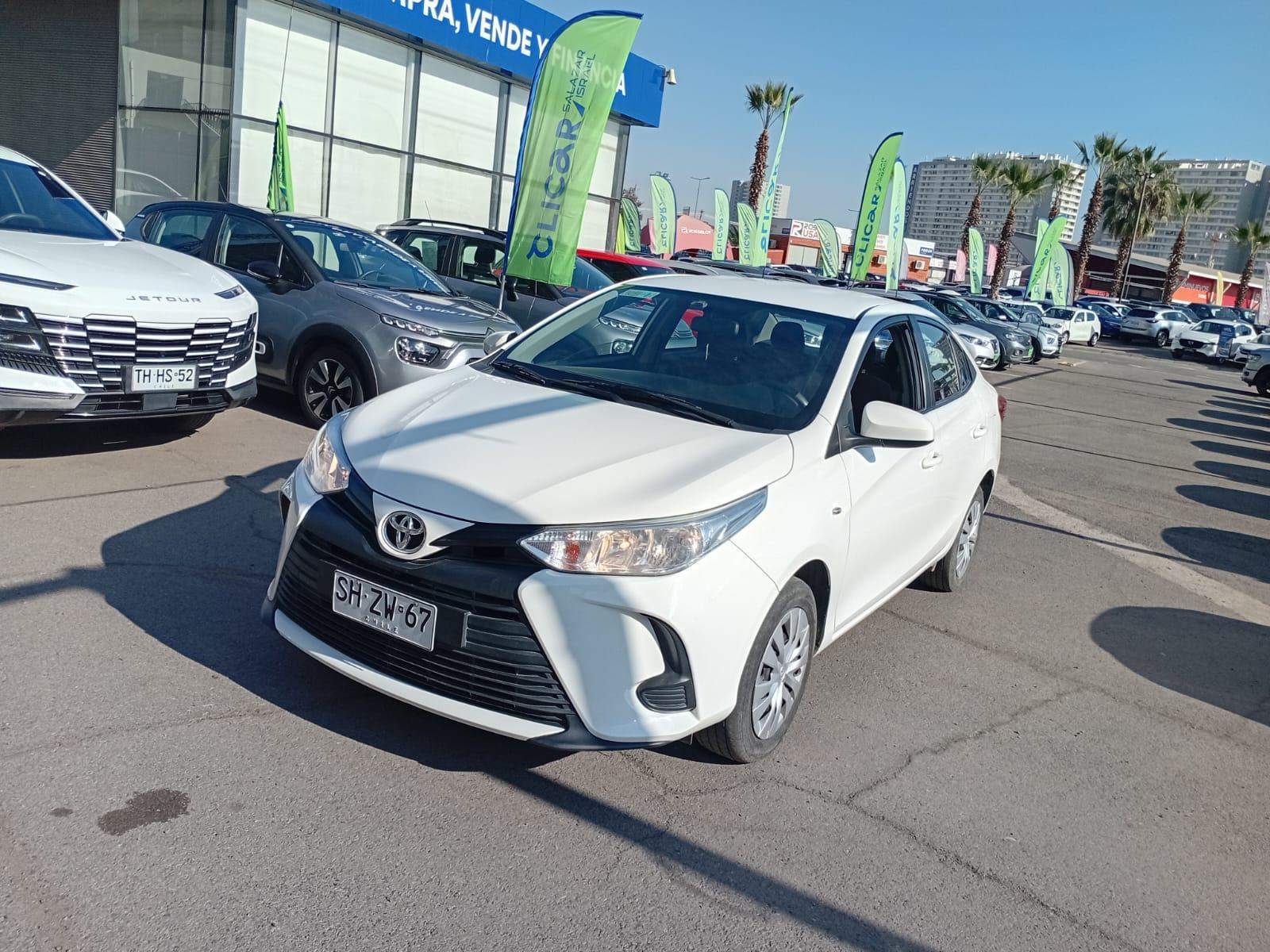Toyota Yaris 1.5 Gli E 4x2 Mt 4p 2023 - Imagen 6 de 8