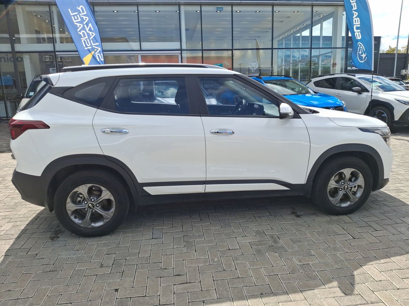 Kia Seltos 1.6 Ex 4x2 2ab 6mt 5p 2023 - Imagen 8 de 8