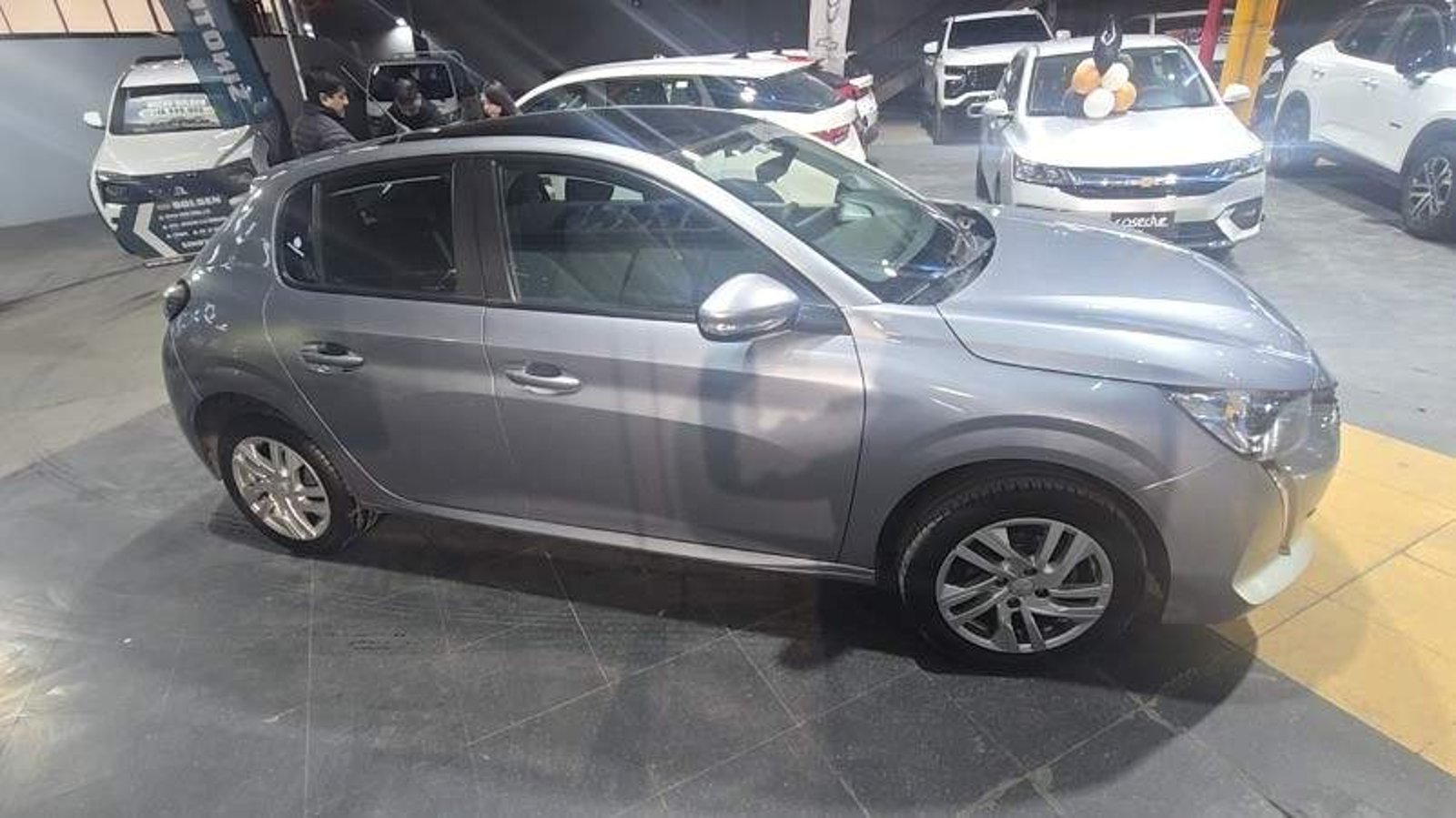 Peugeot 208 1.2 Style Puretech 75 4x2 Mt 5p 2023 - Foto 3 de 8