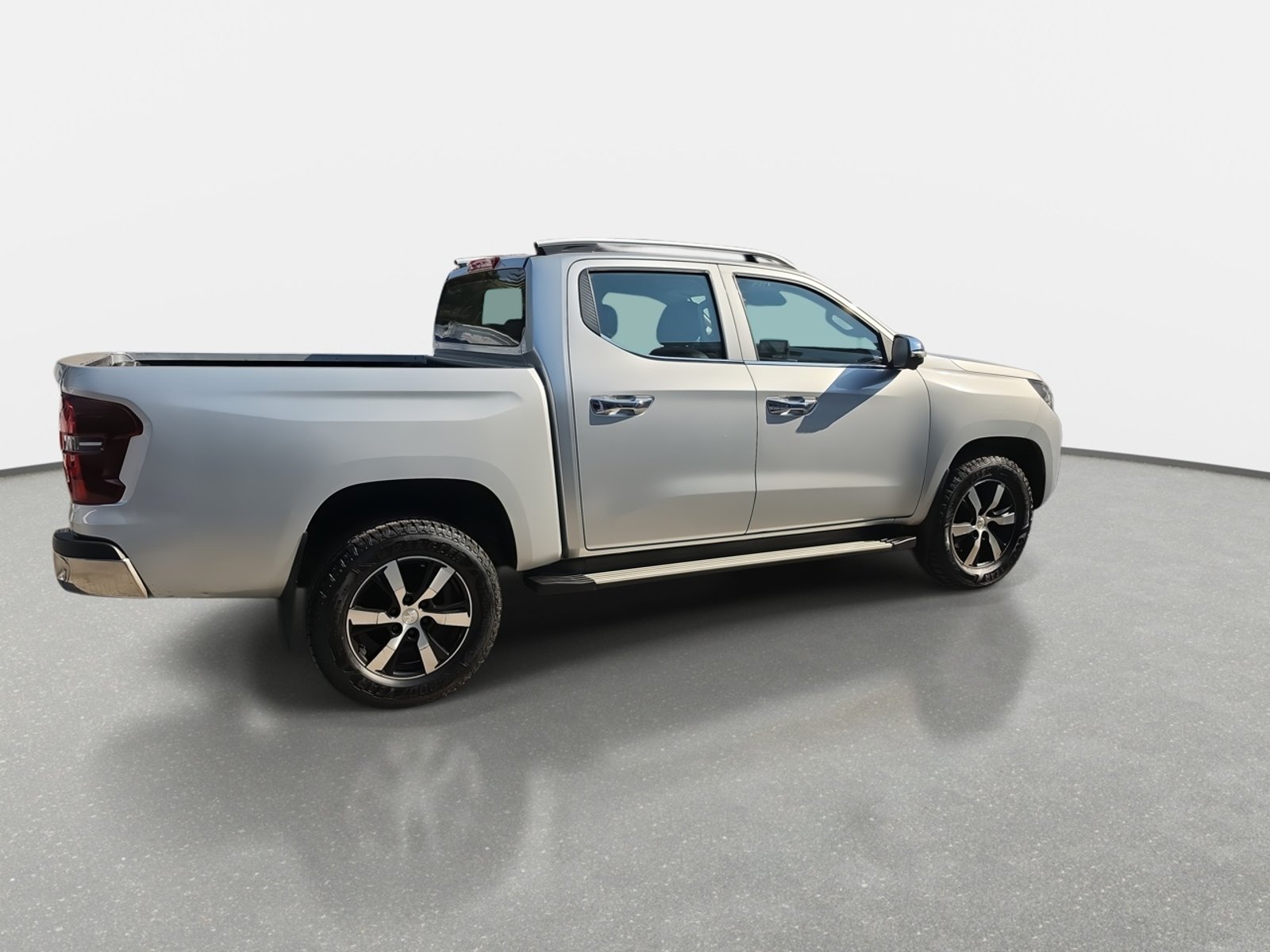 Peugeot Landtrek 2.2 Action4 Bluehdi Diesel 4x4 180hp At 4p 2024 - Foto 2 de 8