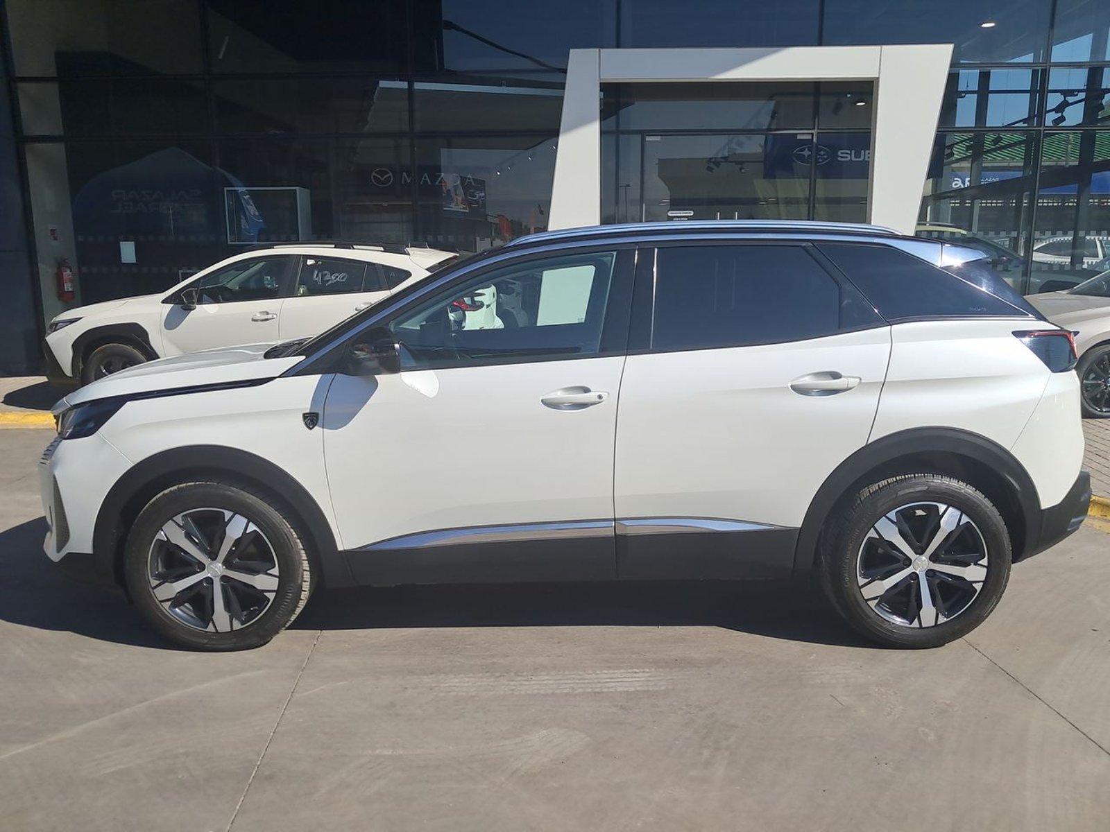 Peugeot 3008 1.6 Allure Pack Thp 165 4x2 Eat6 5p 2023 - Foto 4 de 8