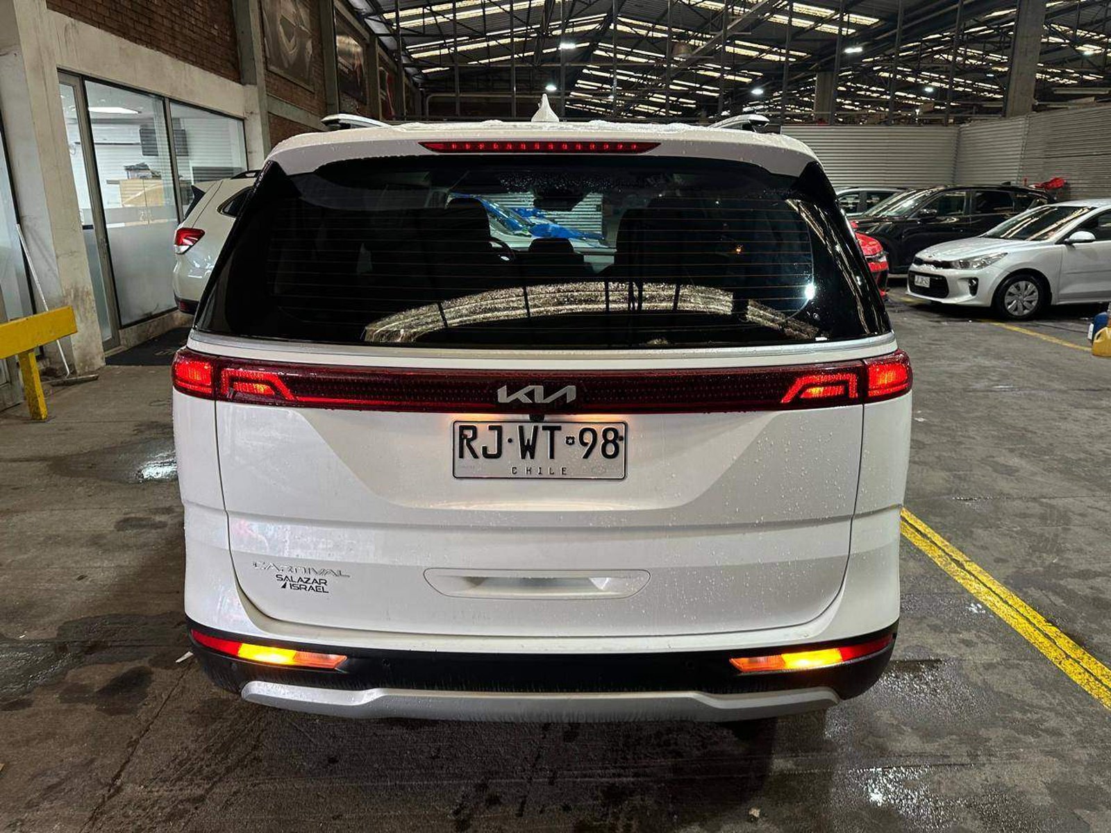 Kia Carnival 3.5 Ex 4x2 8at 5p 2022 - Foto 5 de 5