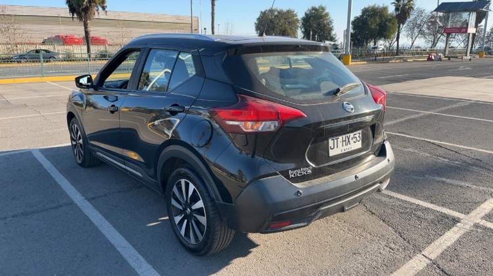 Nissan Kicks 1.6 Advance 4x2 Mt 5p 2017 - Imagen 7 de 8