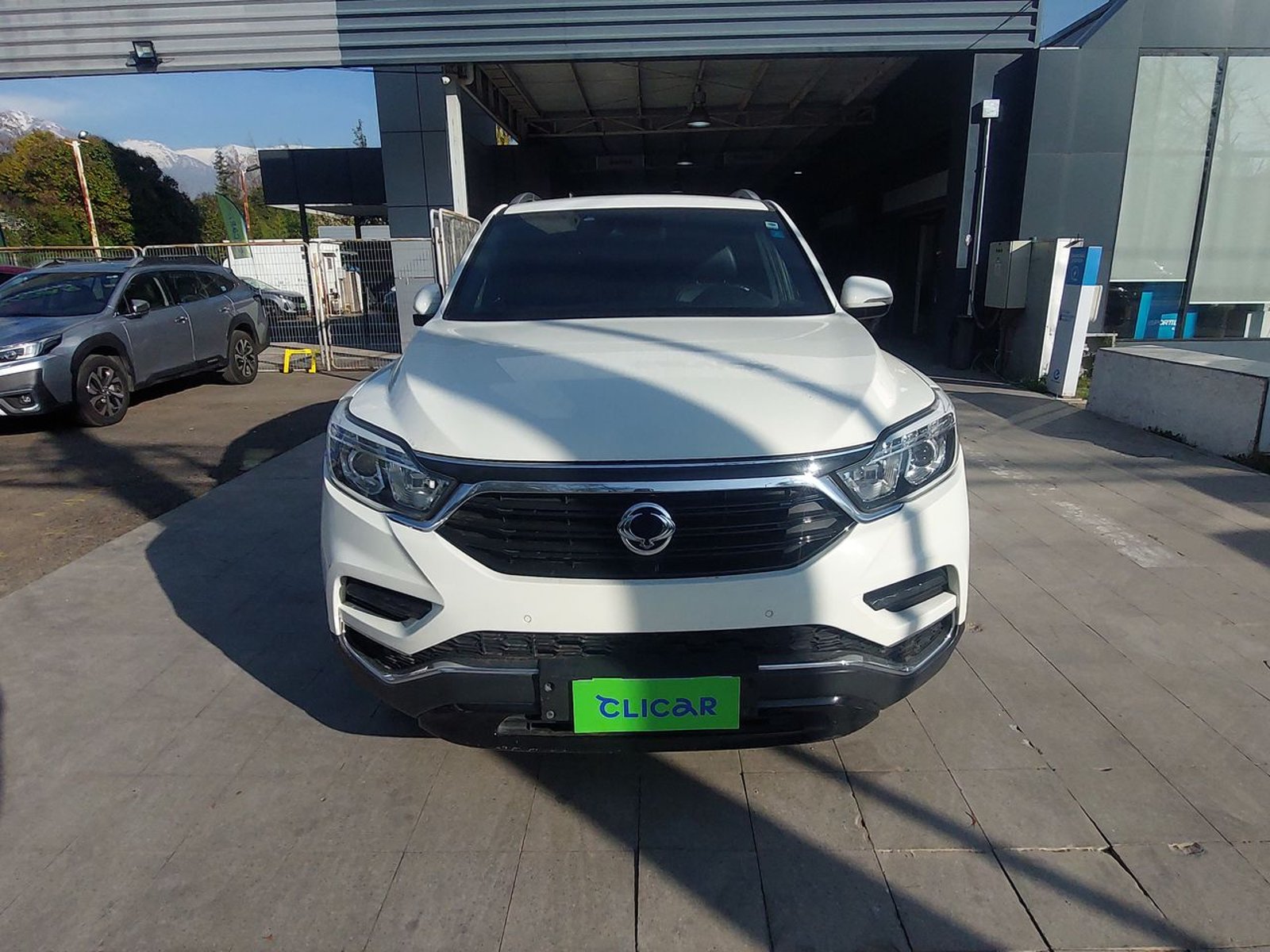 SsangYong Rexton 2.2 Yrx201 Diesel 4x2 At 5p 2018 - Foto 2 de 8