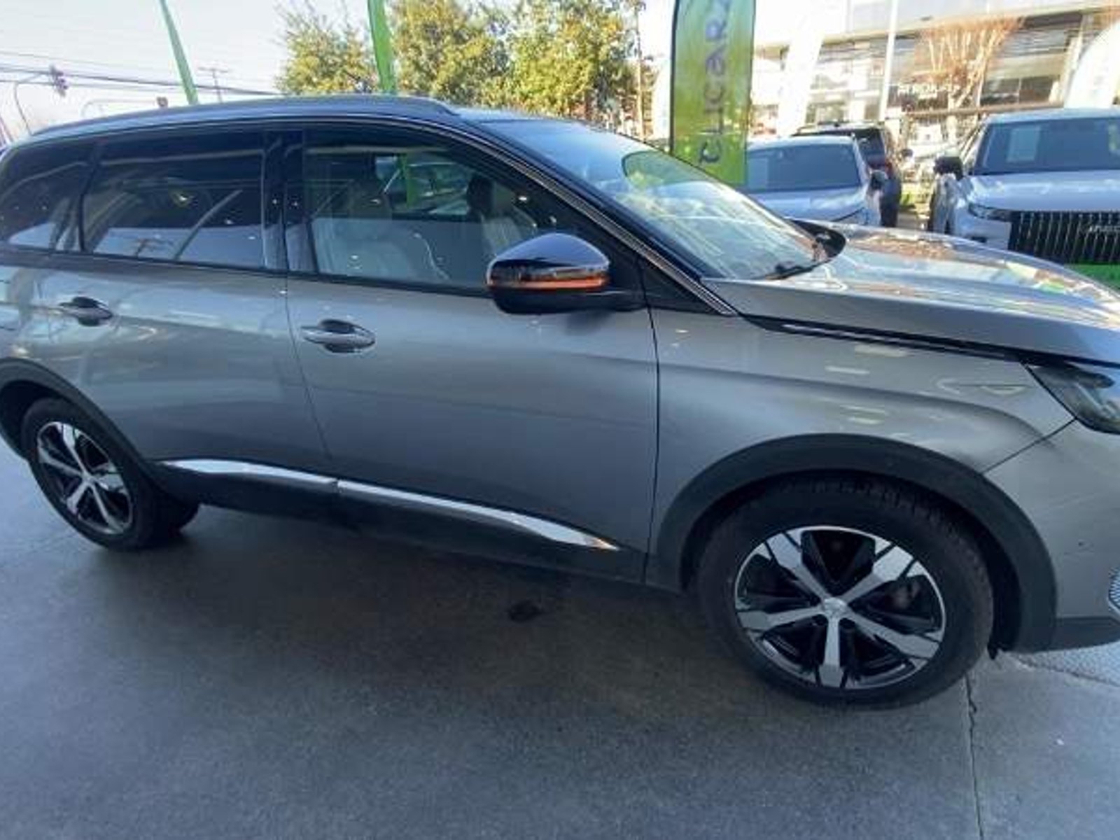 Peugeot 5008 1.5 Gt Bluehdi Diesel 4x2 130 Eat8 5p 2021 - Foto 3 de 5