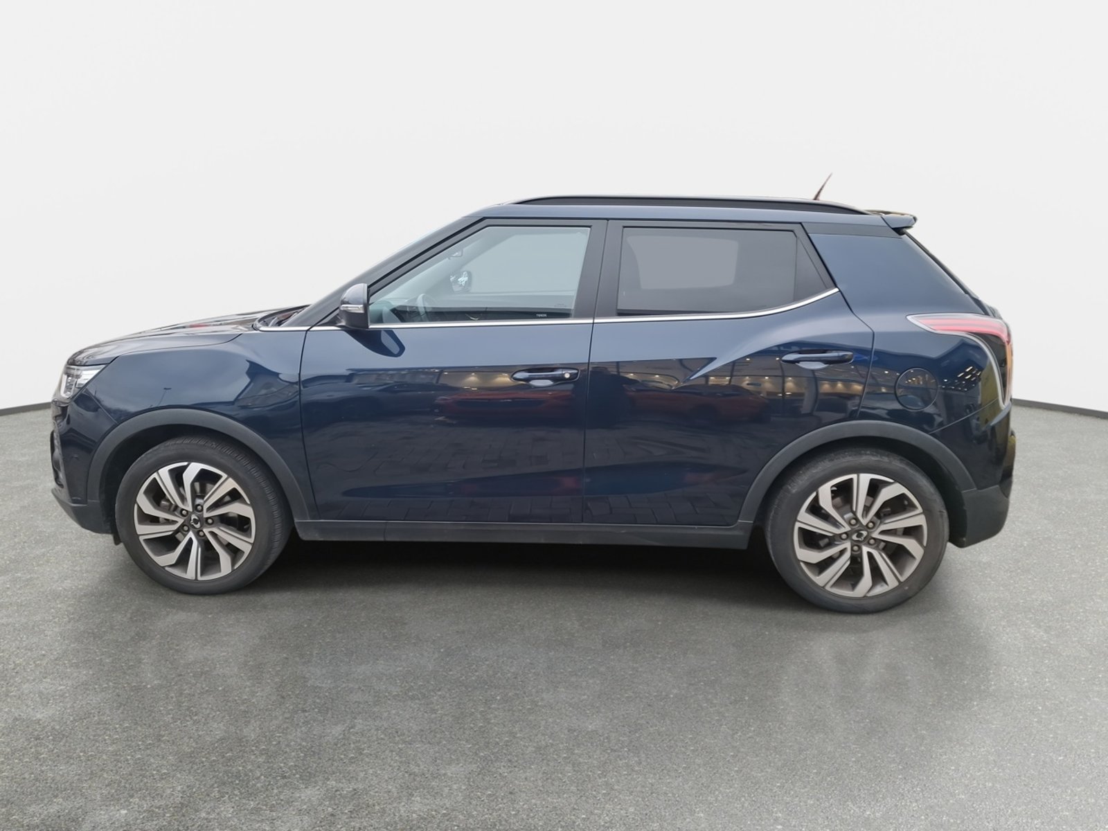 SsangYong Tivoli 1.6 Limited Tx1111 4x2 At 5p 2024 - Foto 4 de 8
