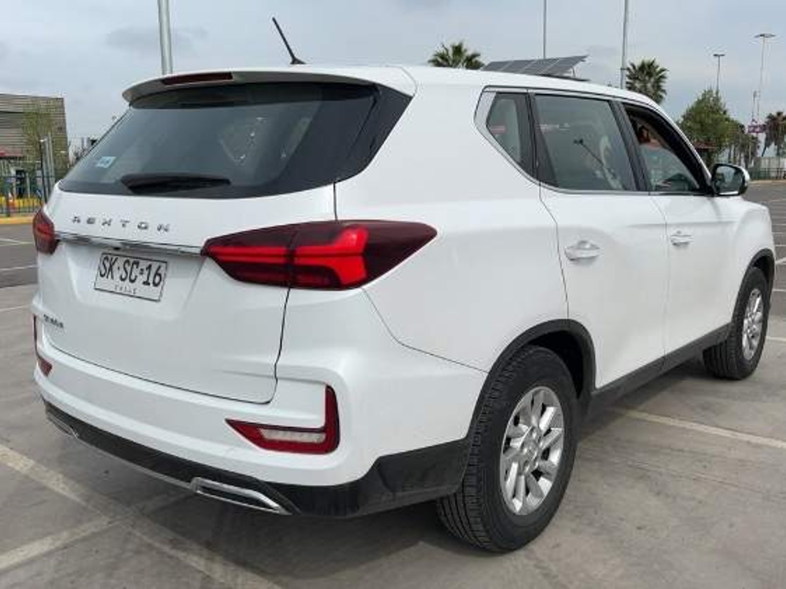 SsangYong Rexton 2.0t Lx 4x2 6ab 6mt 5p 2023 - Foto 4 de 5