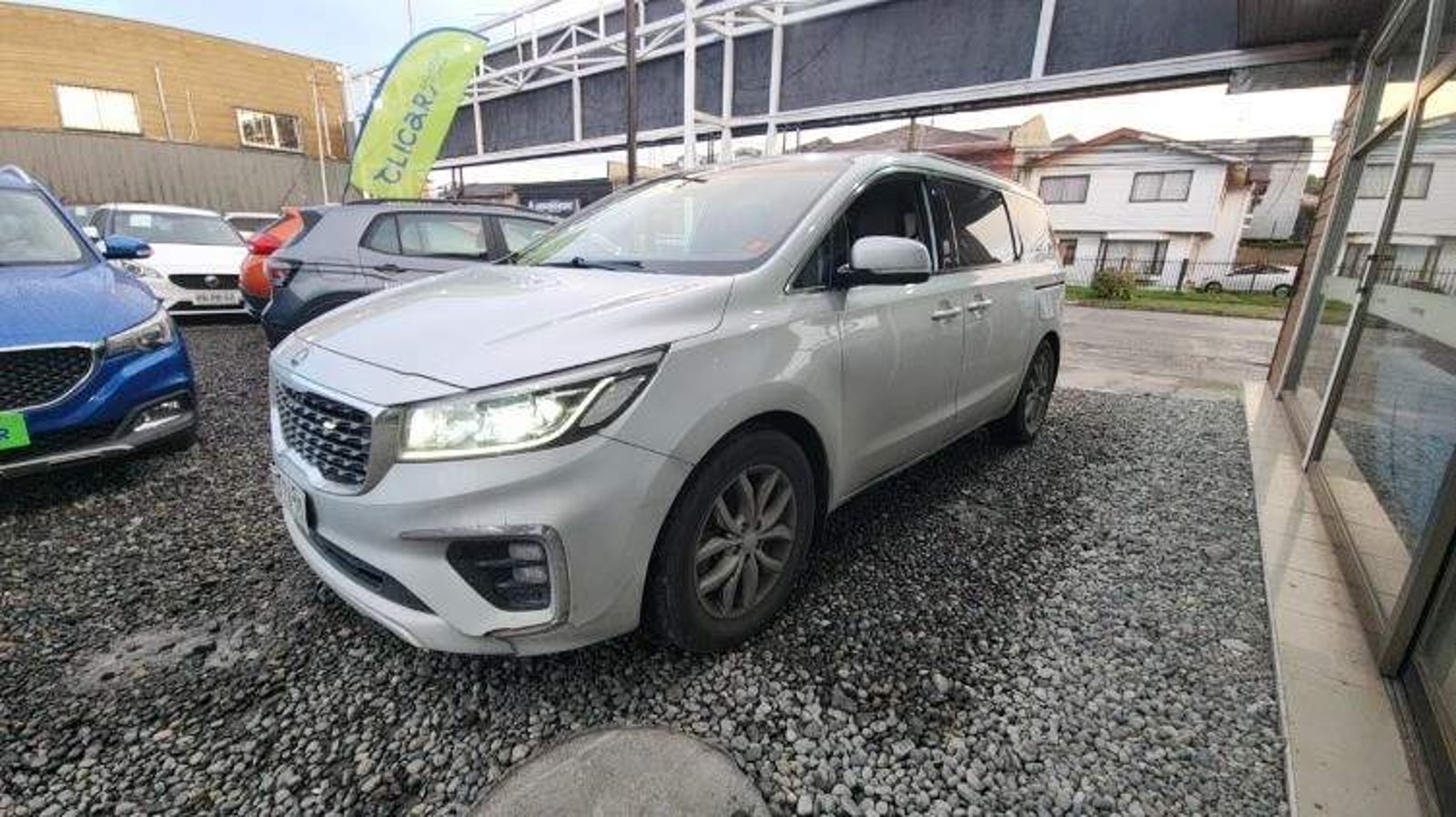 Kia Grand Carnival 2.2 Ex Diesel 4x2 8at 5p 2020 - Imagen 6 de 8