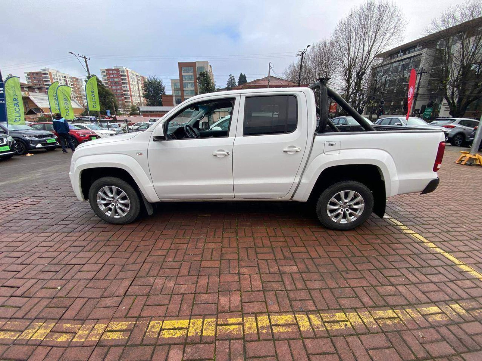 Volkswagen Amarok 2.0 Trendline Diesel 4motion 4x4 Dob. Cab. Mt 4p 2019 - Imagen 8 de 8