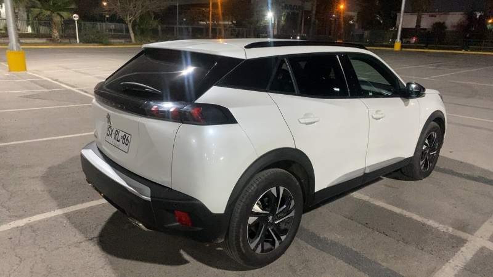Peugeot 2008 1.2 Allure Puretech 130 4x2 Mt 5p 2023 - Foto 4 de 8