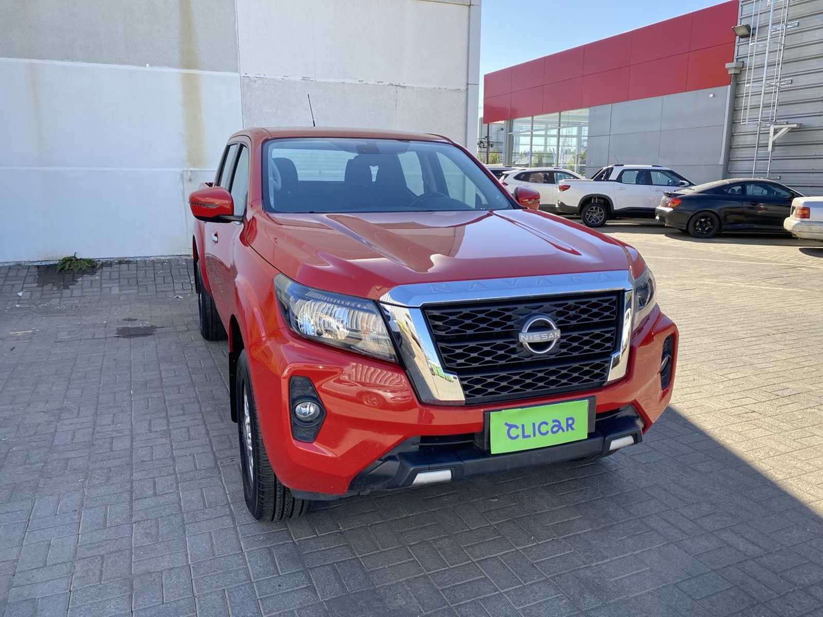 Nissan Navara 2.3d Xe Diesel 4x2 Dob.cab. Mt 4p 2024 - Foto 2 de 8