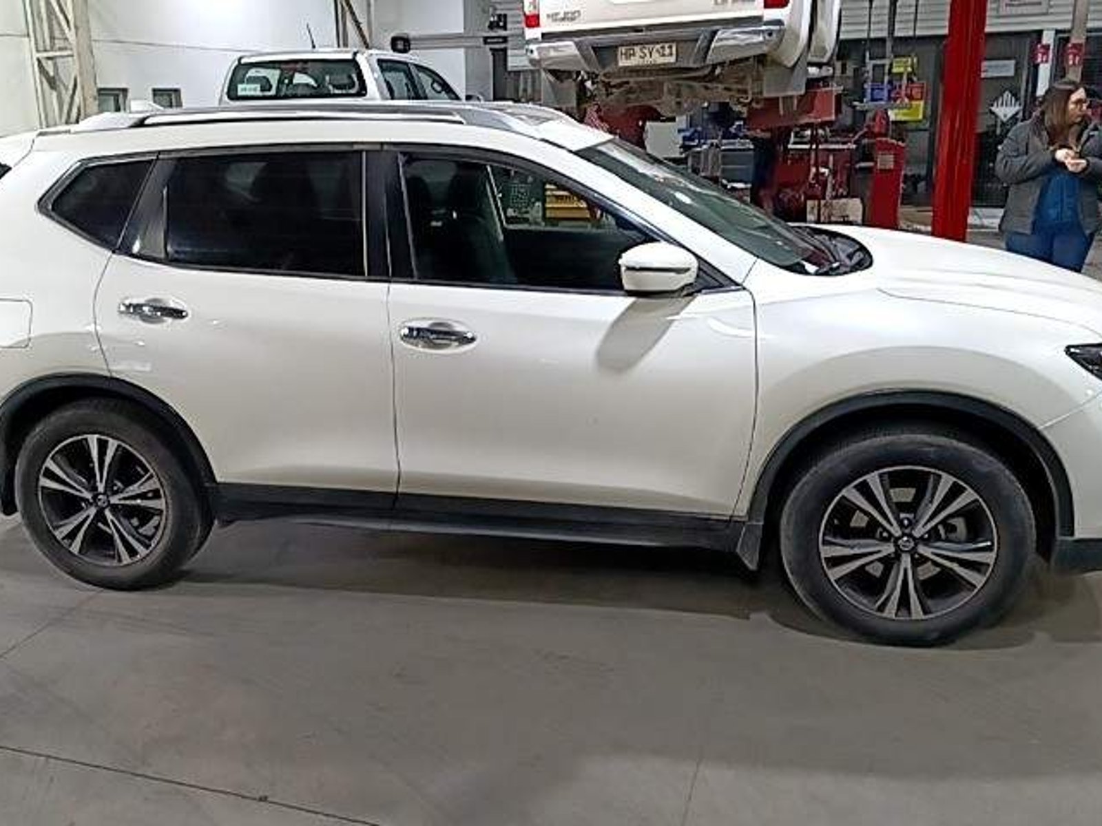 Nissan X-trail 2.5 Advance 4x2 3row Cvt At 5p 2023 - Foto 3 de 5