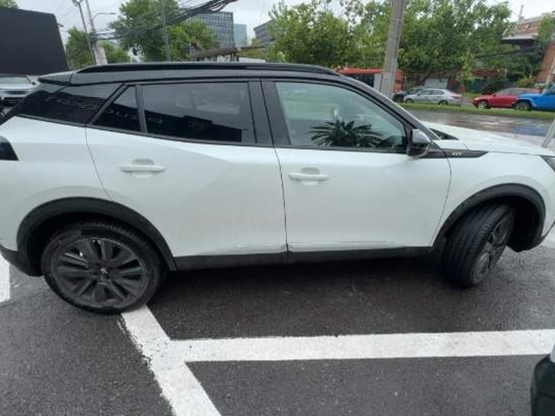 Peugeot 2008 1.5 Gt Line Bluehdi Diesel 130 4x2 Eat8 5p 2023 - Imagen 3 de 5