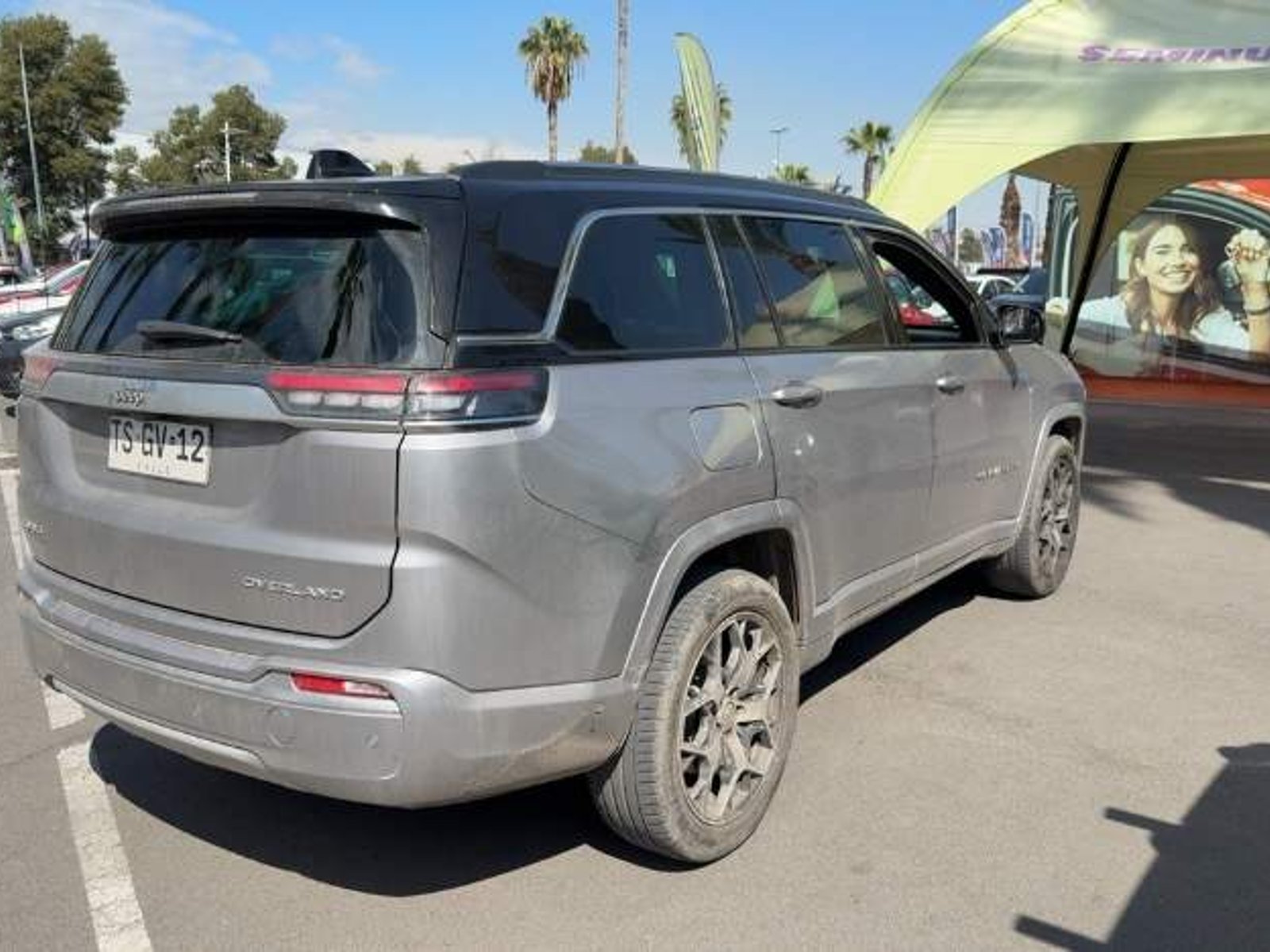 Jeep Commander 2.0t Overland Td380 Dies 4x4 9at 5p 2024 - Foto 4 de 5