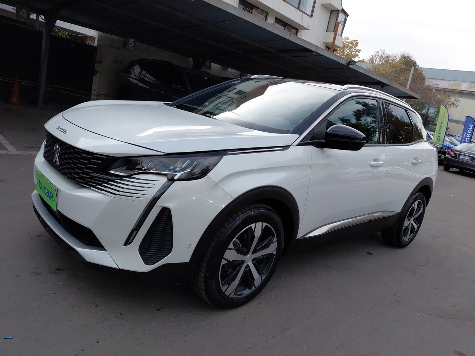 Peugeot 3008 1.5 Allure Pack Bluehdi 130 4x2 Eat8 5p 2024 - Imagen 3 de 8