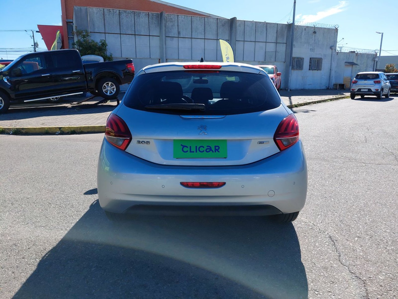 Peugeot 208 1.2 Active Puretech Mt 5p 2018 - Imagen 6 de 8