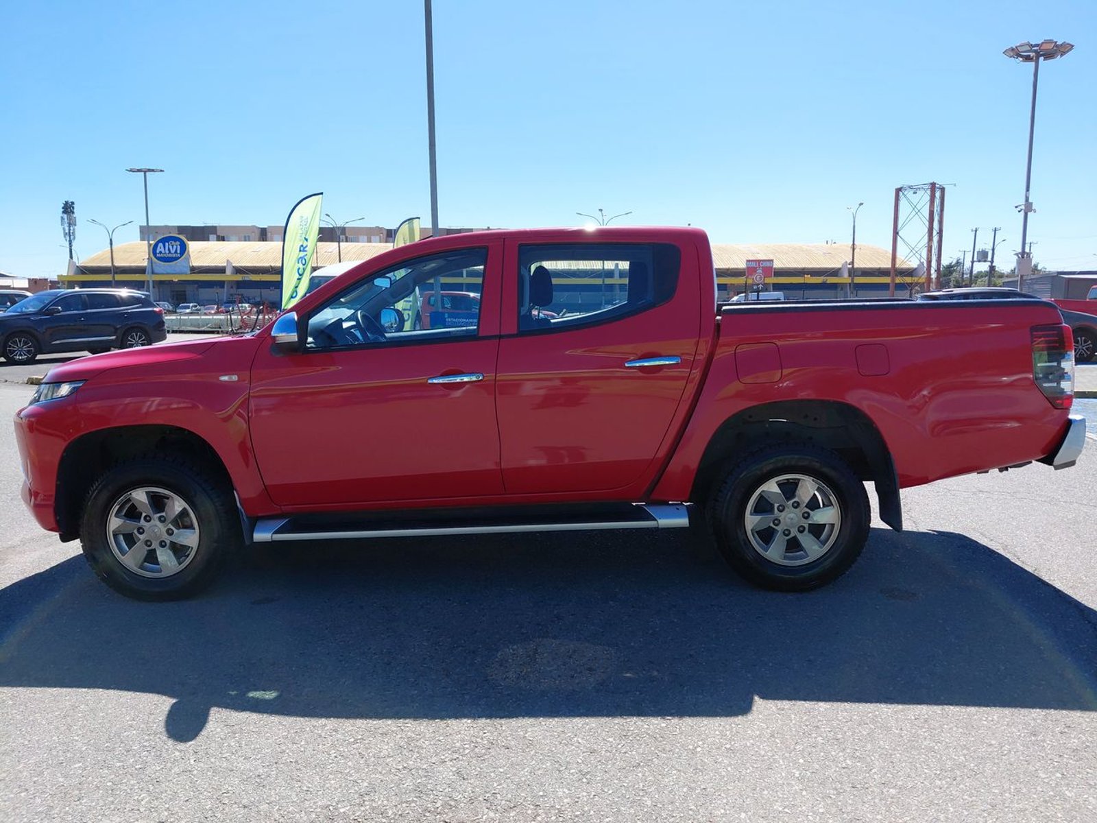 Mitsubishi L200 2.2 Katana Crt Diesel Dob. Cab. 4x4 Mt 4p 2024 - Imagen 4 de 8