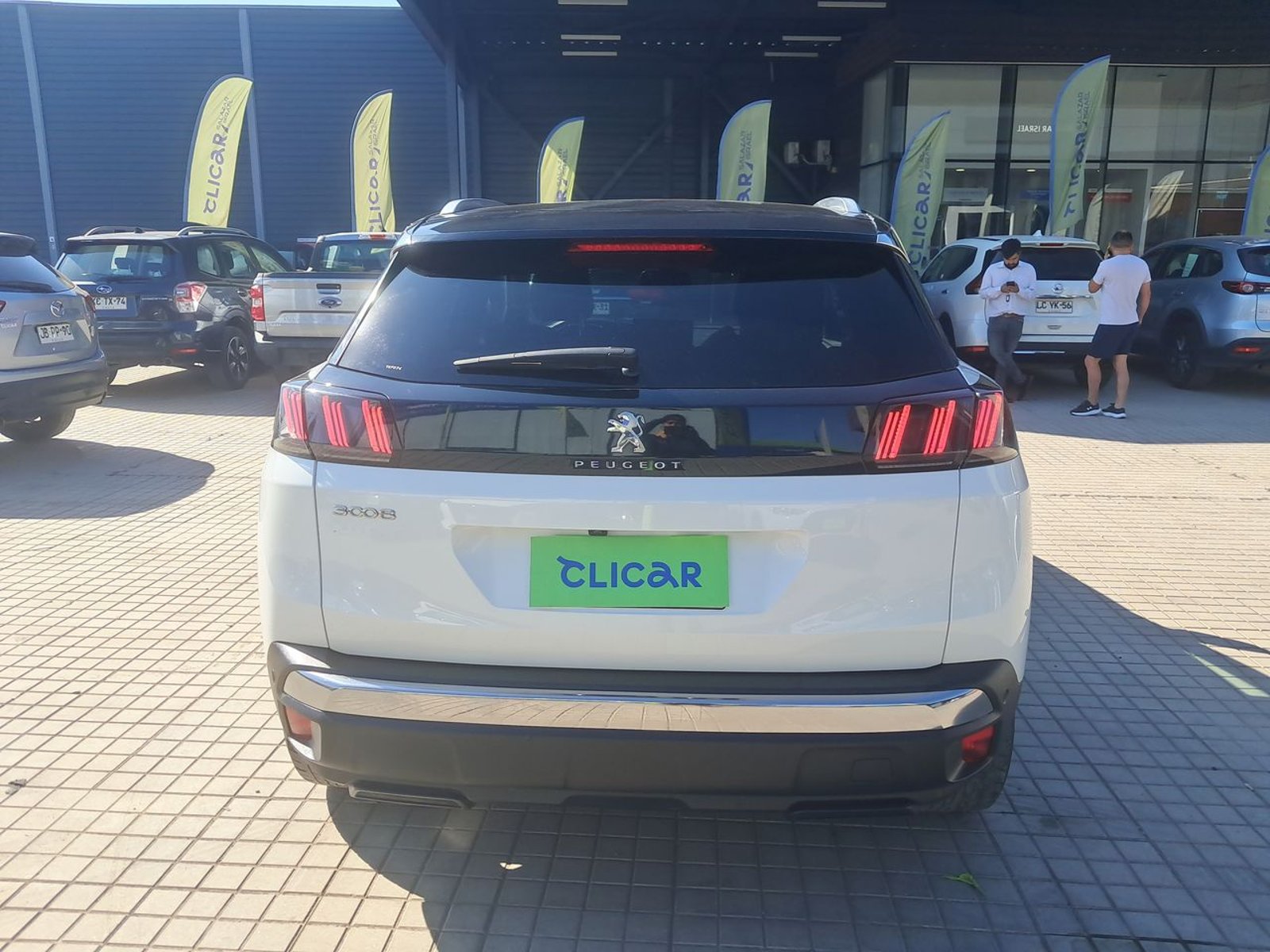 Peugeot 3008 1.5 Allure Pack Bluehdi 130 4x2 Eat8 5p 2024 - Imagen 6 de 8