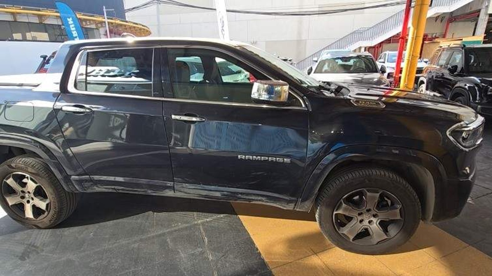 Ram Rampage 2.0 Laramie Diesel 4x4 Dob. Cab. At 4p 2024 - Foto 3 de 8