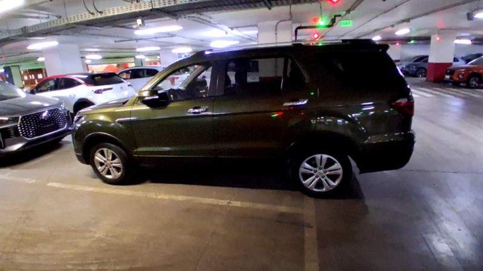 Changan Cx70 1.6 Luxury 4x2 Mt 5p 2019 - Imagen 8 de 8