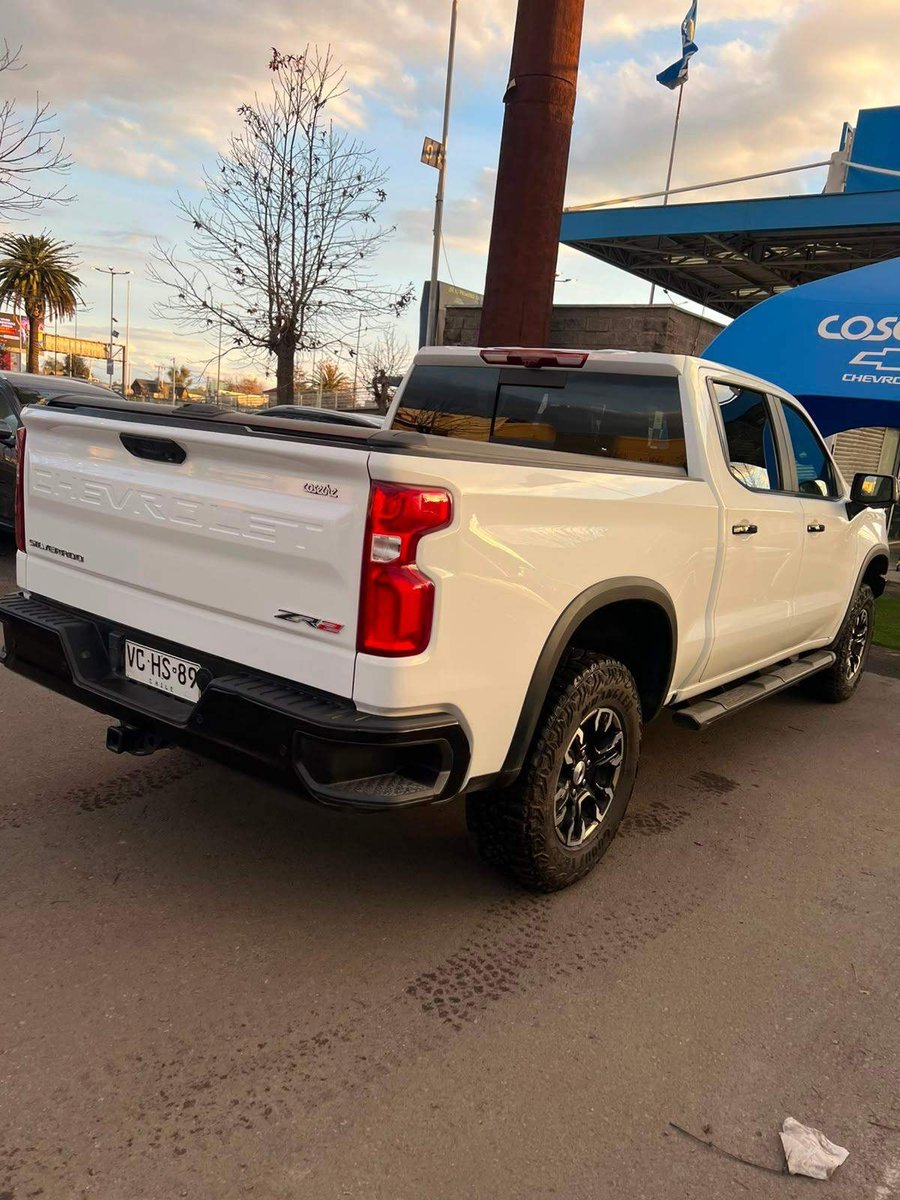 Chevrolet Silverado 6.2 Zr2 R 4x4 At 4p 2025 - Imagen 4 de 5