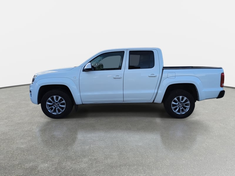 Volkswagen Amarok 2.0 Trendline Diesel 4motion 4x4 Dob. Cab. Mt 4p 2023 - Imagen 4 de 8