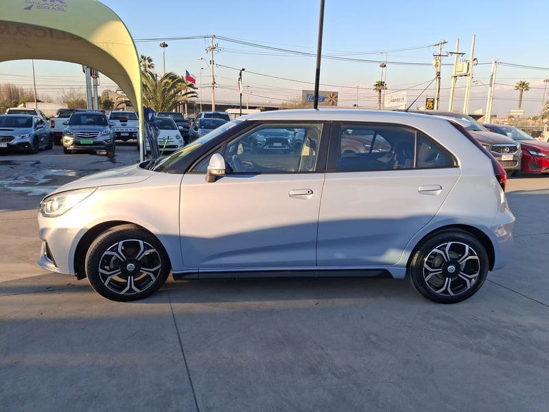 MG Mg 3 1.5 Comfort 4x2 Hb Mt 5p 2023 - Imagen 4 de 8