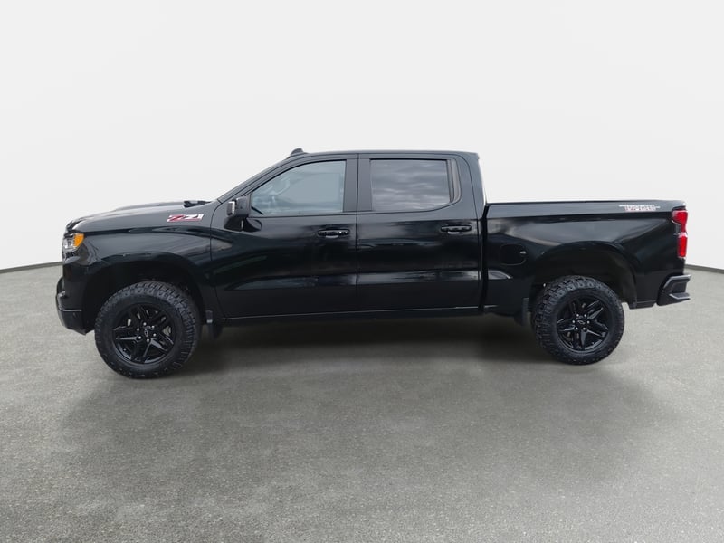 Chevrolet Silverado 5.3 Lt Trail Boss Z71 4x4 At 4p 2023 - Imagen 4 de 8