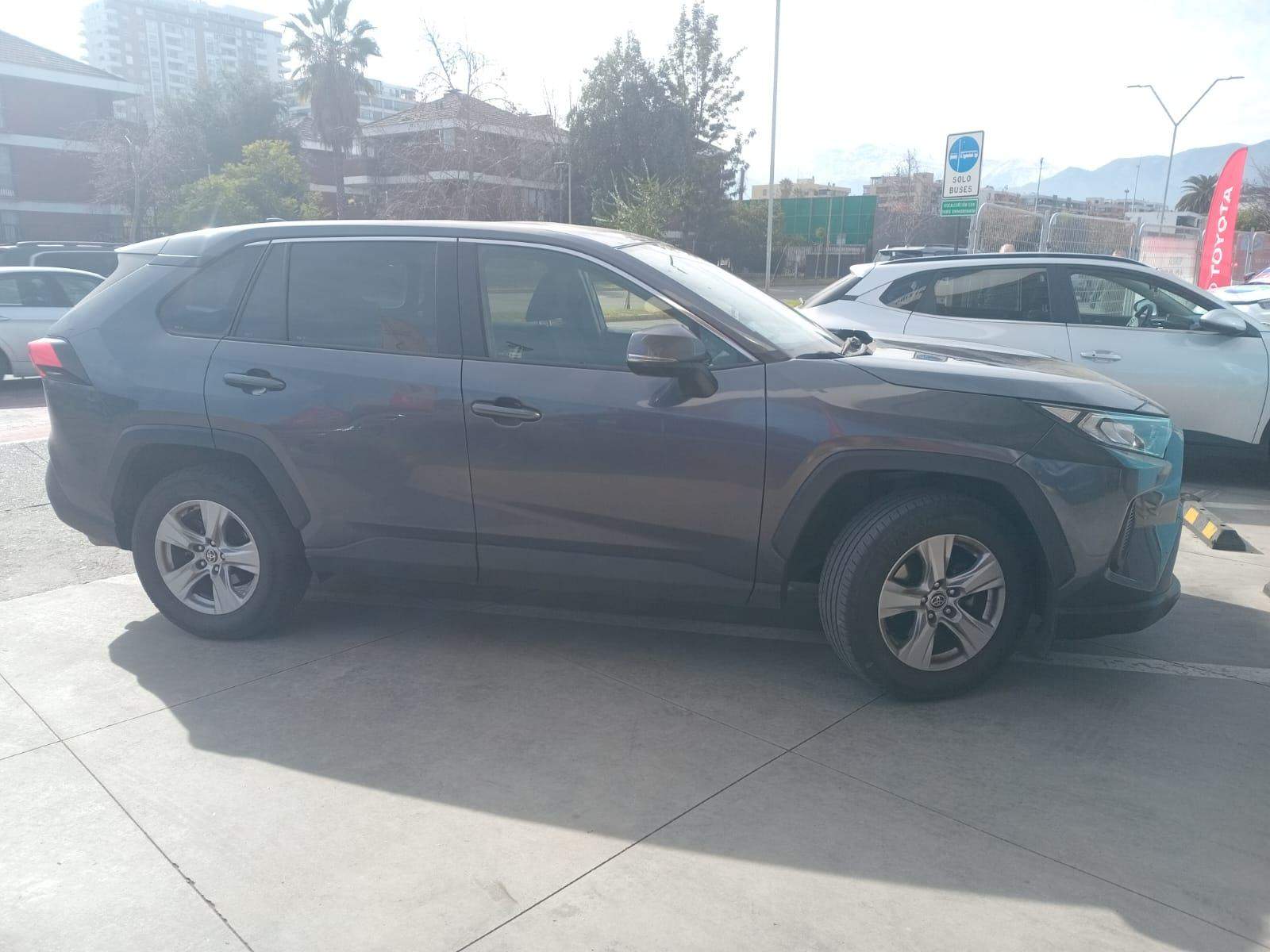 Toyota Rav 4 2.0 Le 4x2 Cvt At 5p 2022 - Foto 3 de 8