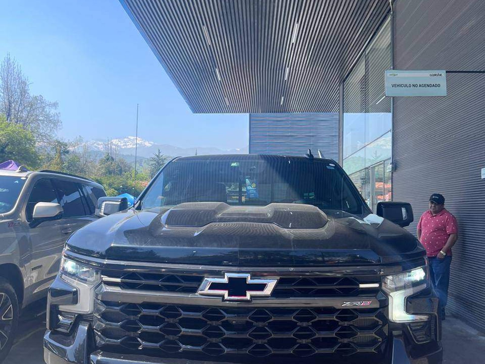 Chevrolet Silverado 6.2 Zr2 4x4 At 4p 2024 - Foto 2 de 5
