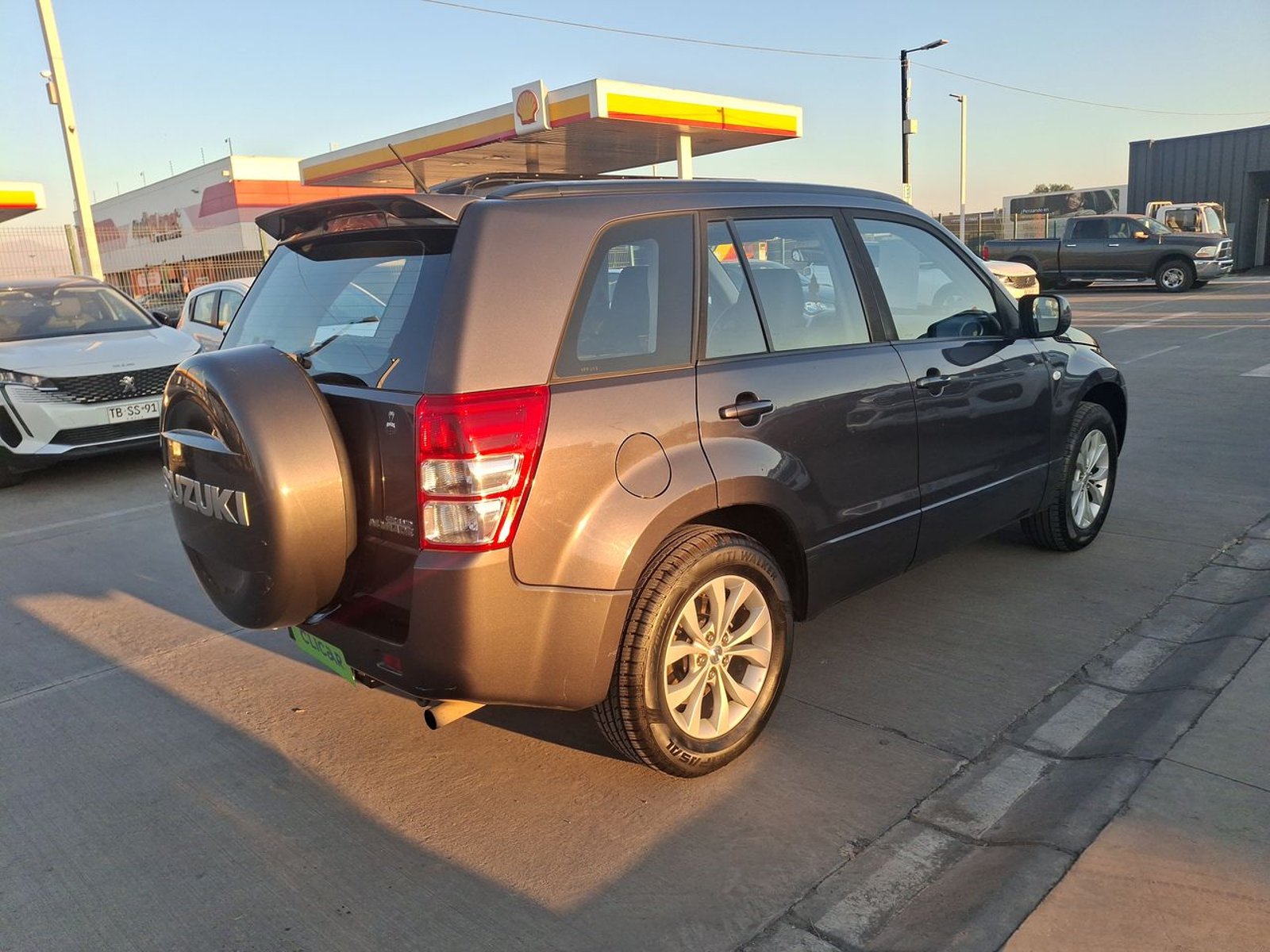Suzuki Grand Nomade 2.4 Glx Sport 4x2 Mt 5p 2018 - Imagen 7 de 8