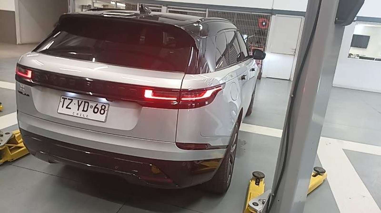 Land Rover Range Rover Velar 3.0i Dynamic Hse 4x4 At 5p 2025 - Imagen 4 de 5