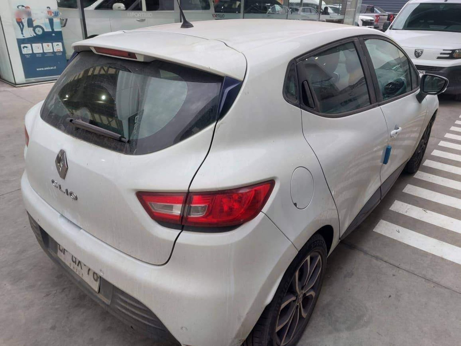 Renault Clio 1.2 Expression 4x2 Hb Mt 5p 2019 - Foto 3 de 4