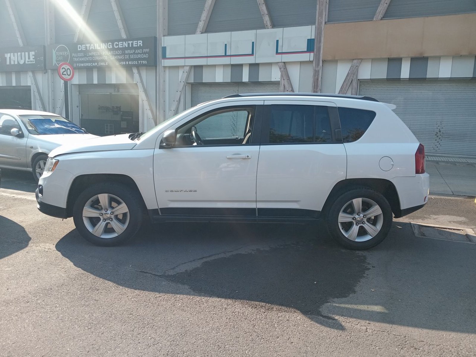 Jeep Compass 2.4 Sport 4x2 At 5p 2017 - Foto 4 de 8