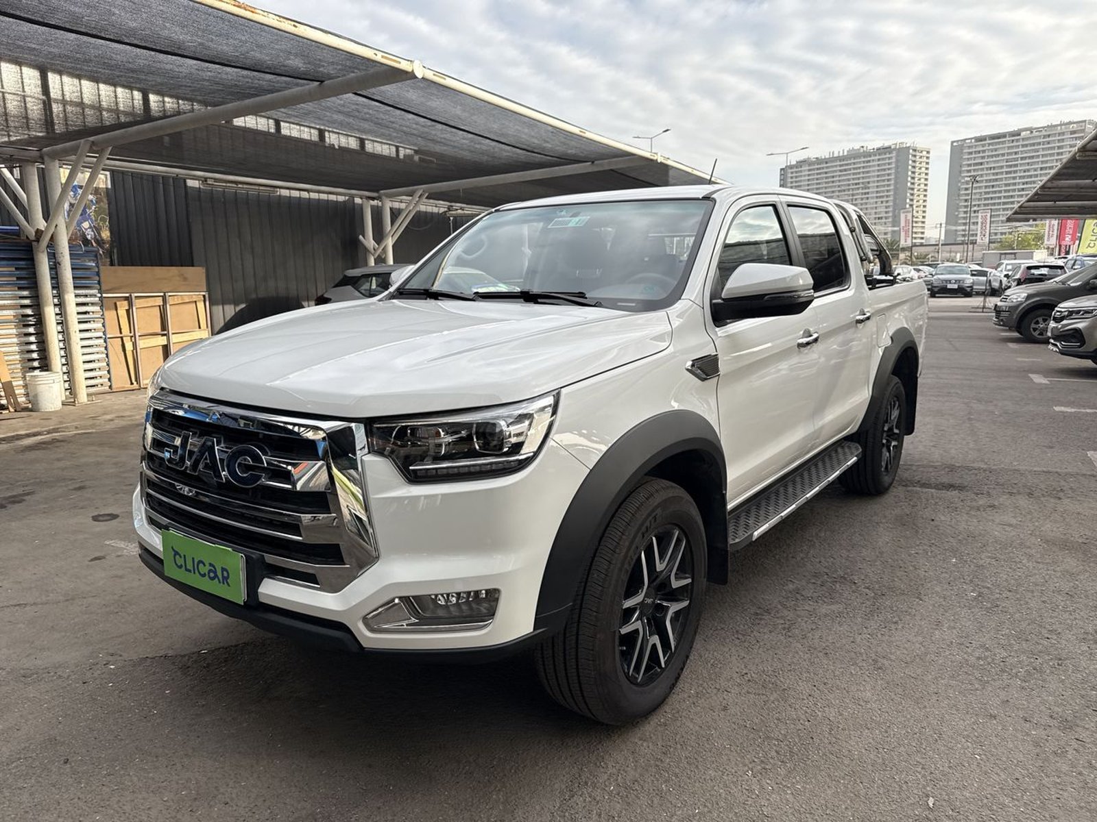 JAC T8 2.0 Luxury 4x4 Diesel Euro6 Mt 4p 2026 - Foto 3 de 8