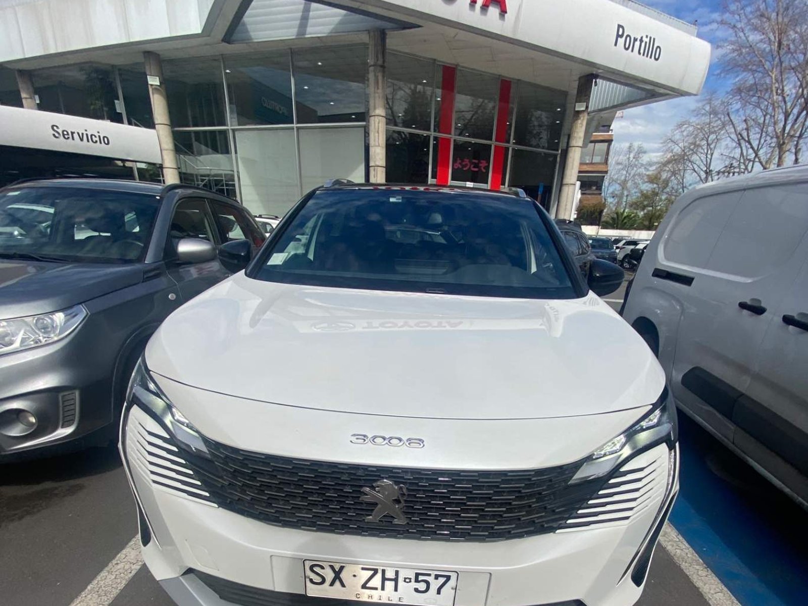 Peugeot 3008 1.5 Allure Pack Bluehdi 130 4x2 Eat8 5p 2023 - Foto 2 de 5