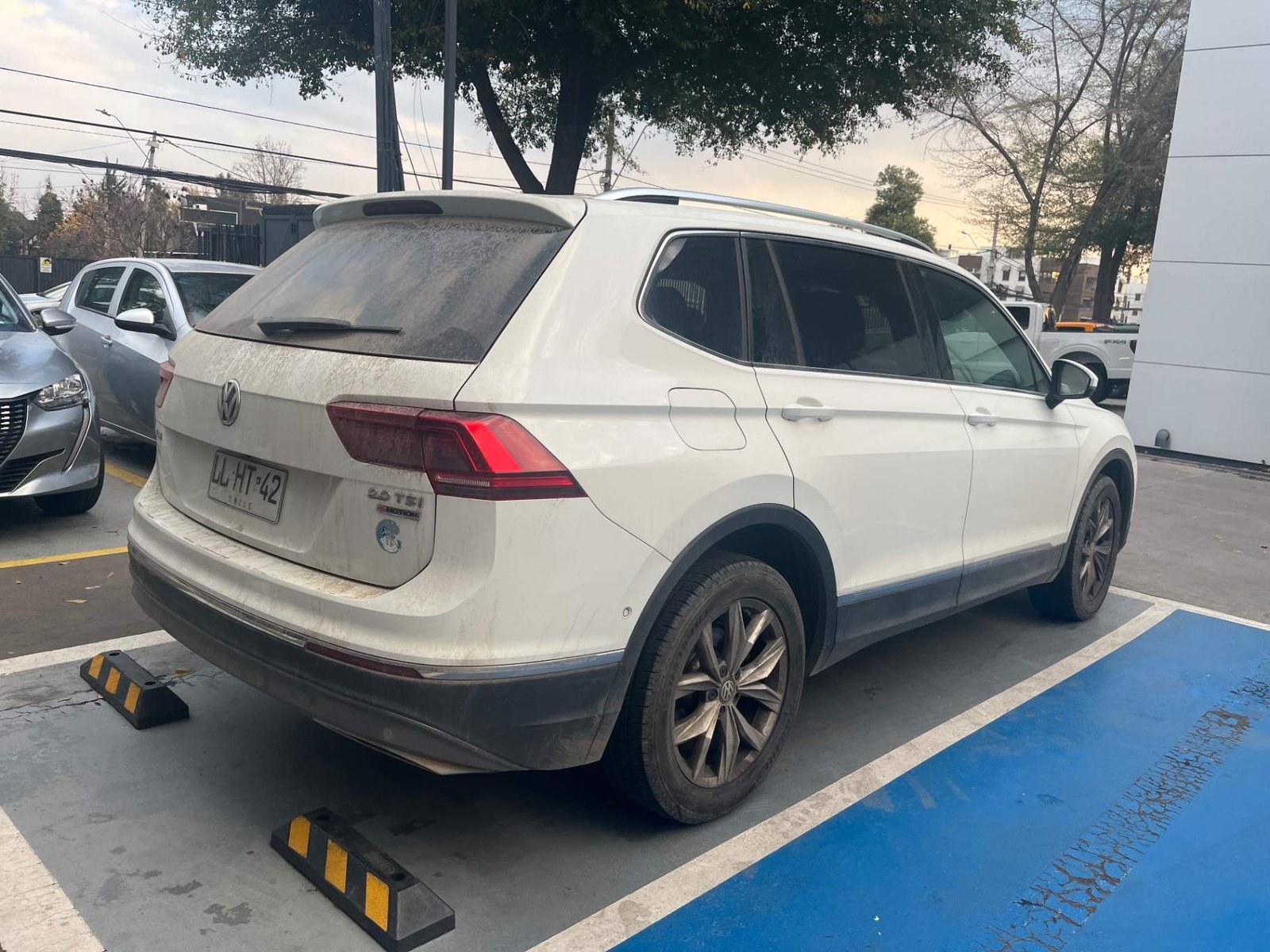 Volkswagen Tiguan 2.0 Tsi Limited 4motion 4x4 At 5p 2019 - Foto 4 de 8