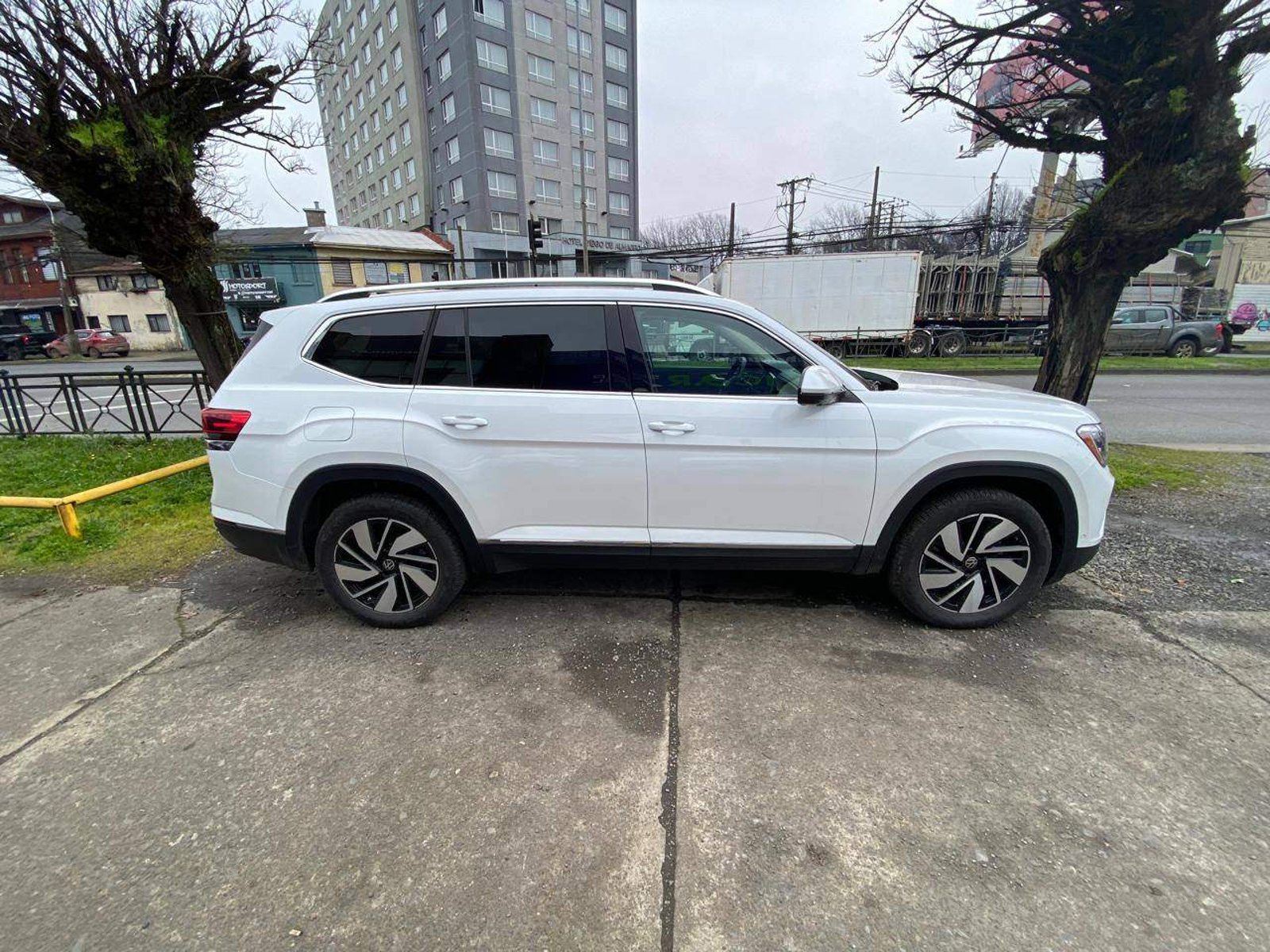 Volkswagen Atlas 2.0 Tsi Limited 4motion 4x4 At 5p 2026 - Foto 3 de 5