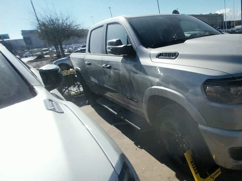 RAM 1500 3.6 Big Horn 4x4 Crew Cab E-torque At 4p 2026 - Imagen 3 de 5