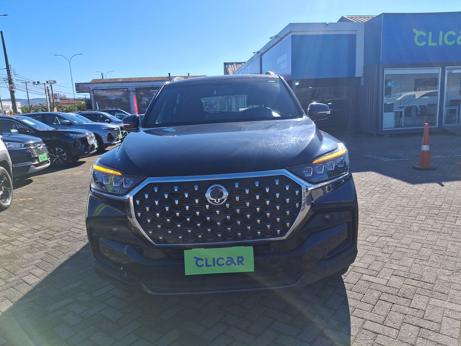 SsangYong Rexton 2.0t Lx 4x2 6ab Nueva Radio 6mt 5p 2024 - Foto 2 de 8