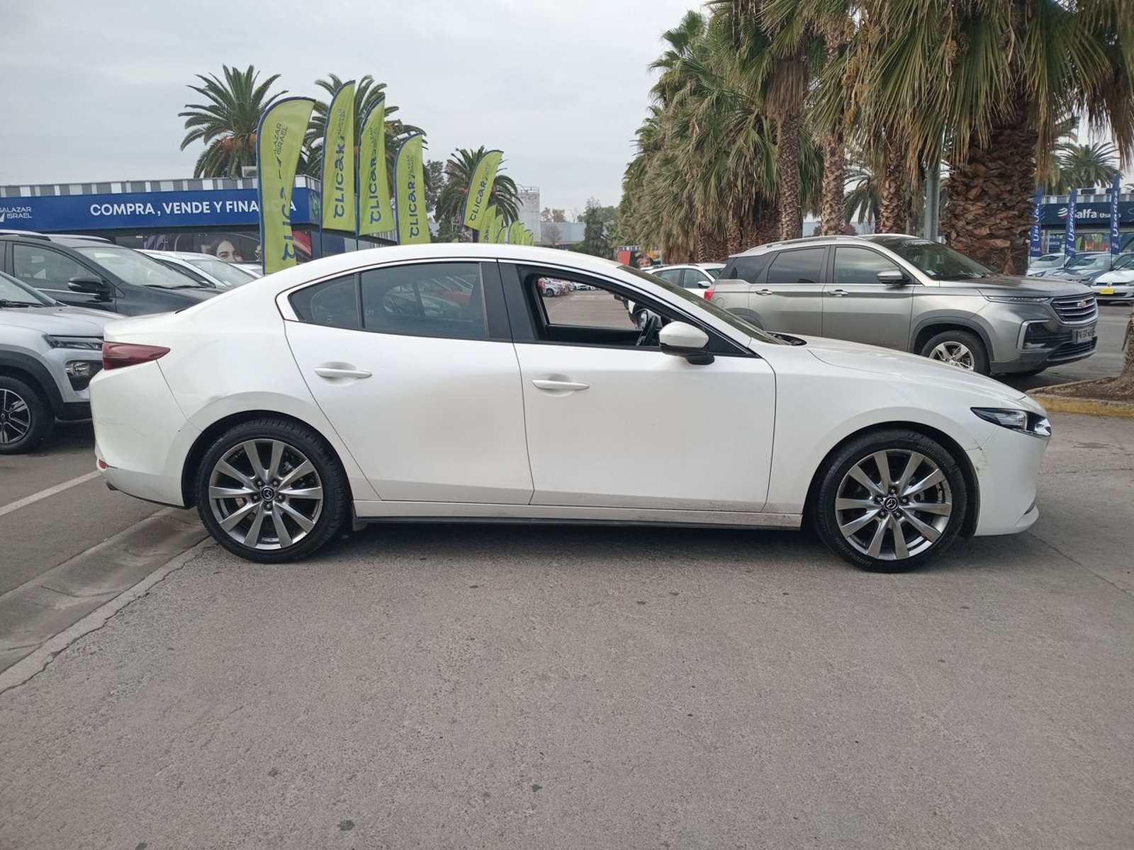 Mazda 3 2.0 V 4x2 Sdn 6mt 4p 2021 - Imagen 8 de 8