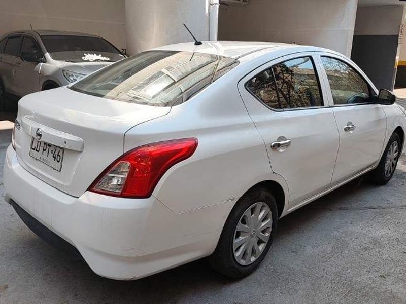 Nissan Versa 1.6 Advance 4x2 Mt 4p 2019 - Imagen 4 de 5