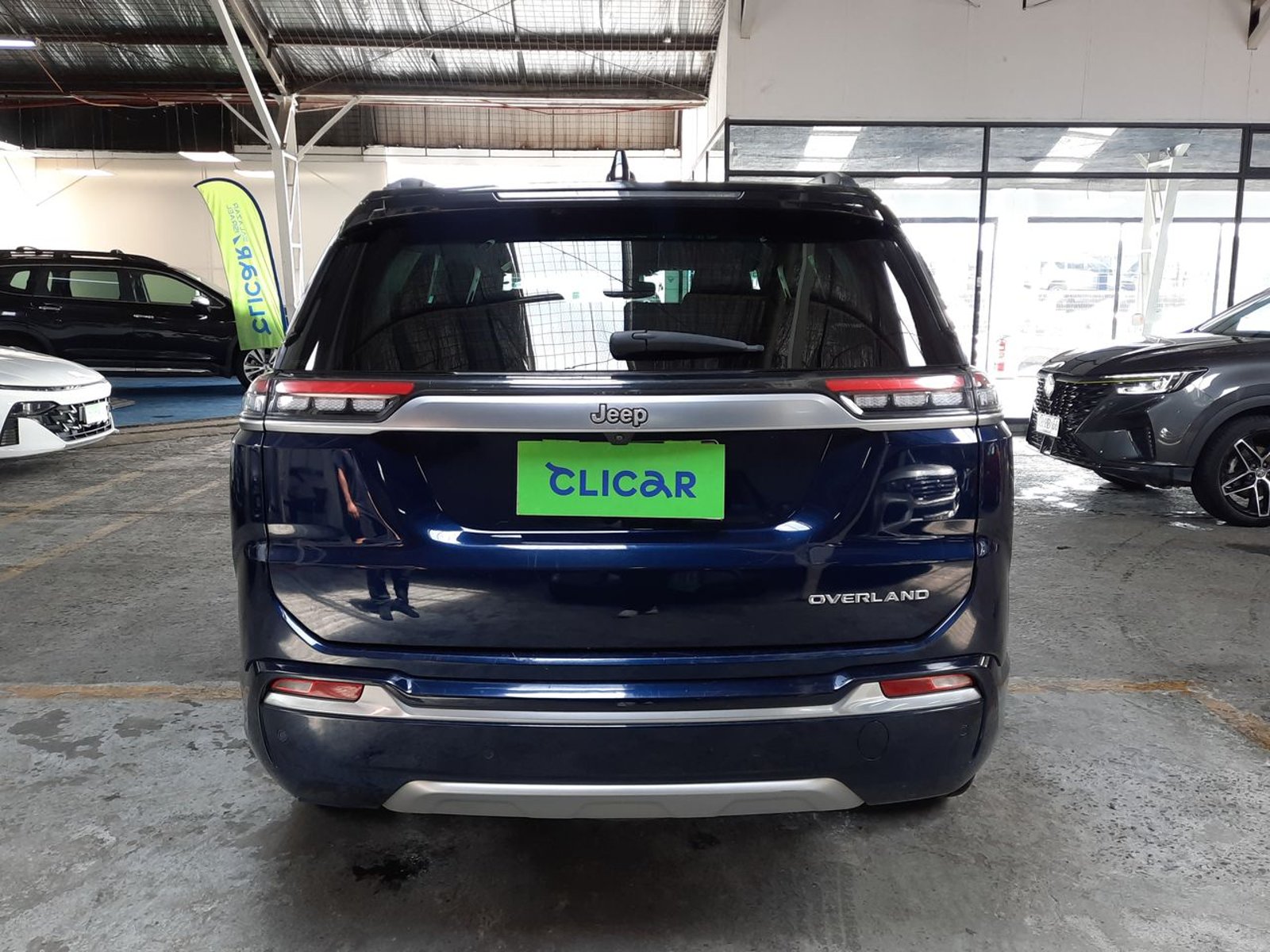 Jeep Commander 1.3t Overland T270 4x2 6at 5p 2023 - Imagen 6 de 8
