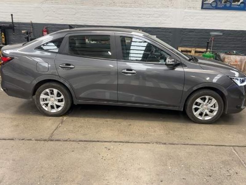 Chevrolet Sail 1.5 Nb Ltz R 4x2 Sdn Mt 4p 2024 - Imagen 3 de 5
