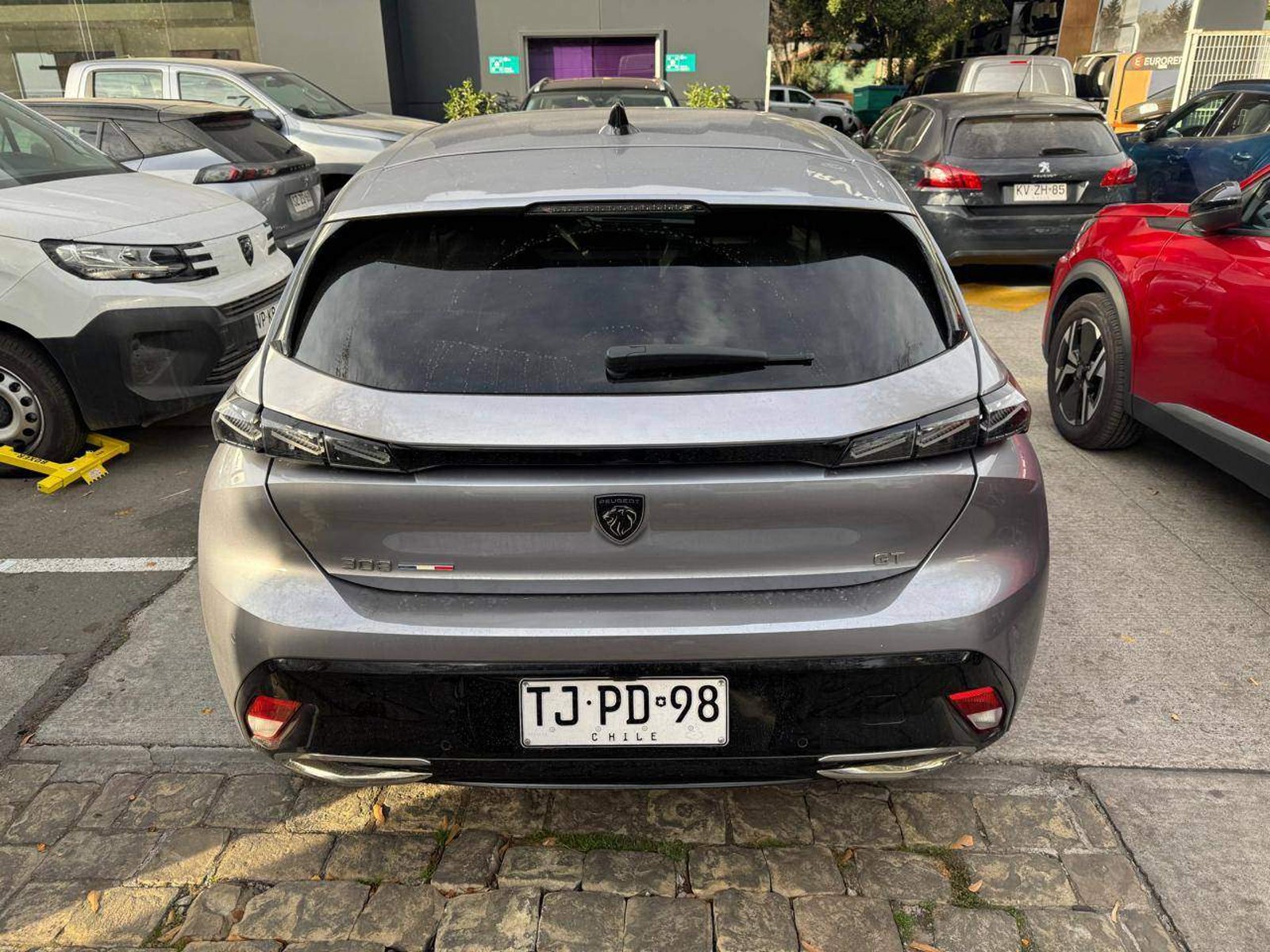 Peugeot 308 1.2 Gt Puretech 130 4x2 Eat8 5p 2024 - Foto 5 de 8
