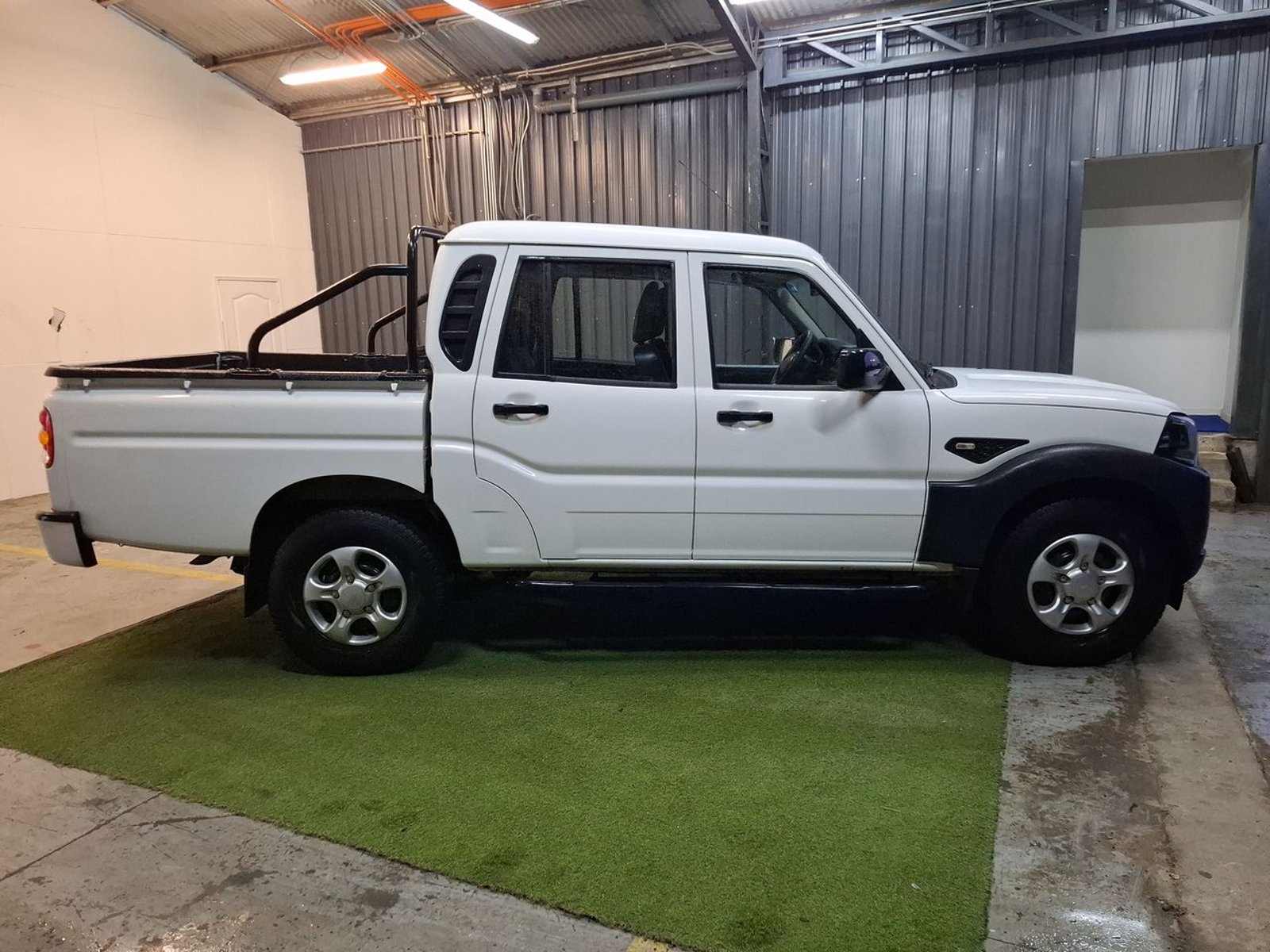 Mahindra Pick Up 2.2 Full 4x4 Diesel Refresh Dc Mt 4p 2023 - Imagen 8 de 8