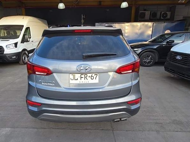Hyundai Santa Fe 2.4 Gls 4wd Dm Wgn Mt 5p 2017 - Imagen 5 de 5