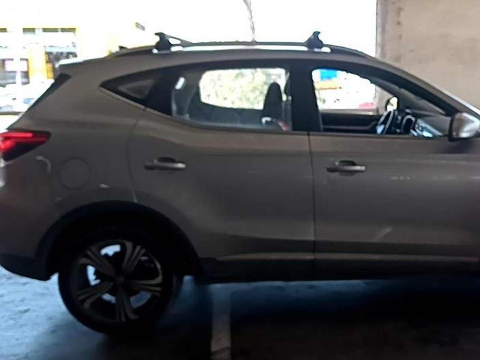 MG Mg Zx 1.5 Dlx 4x2 Mt 5p 2022 - Foto 3 de 5
